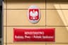 Od kiedy przysługują uprawnienia po doliczeniu nowych okresów do stażu pracy – stanowisko resortu pracy z 4 lutego 2026 r.